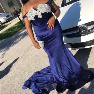 Navy blue velvet prom dress plus size16 height 5’7